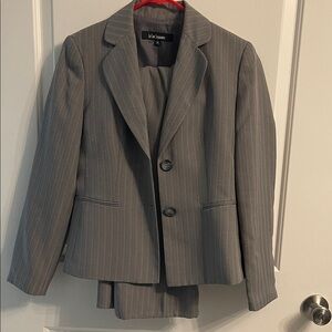 Le Suit Charcoal/Tan Pinstripe Suit, P2P 19”